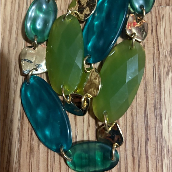 KASPER SHADES OF GREEN LARGE RESIN BEADED GOLD TOGGLE CLASP 18-21" NECKLACE-NWT - Picture 6 of 11